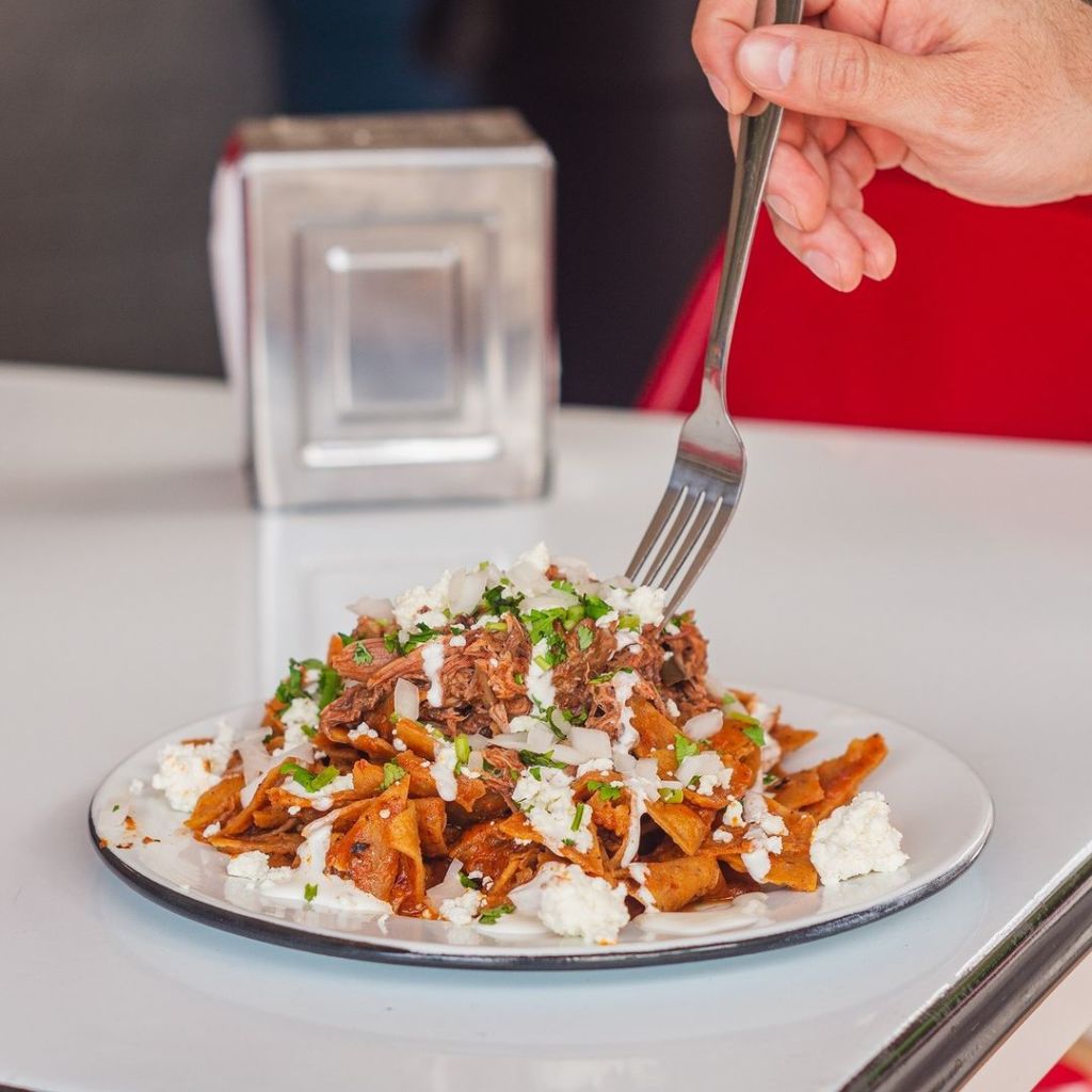 chilaquiles de birria