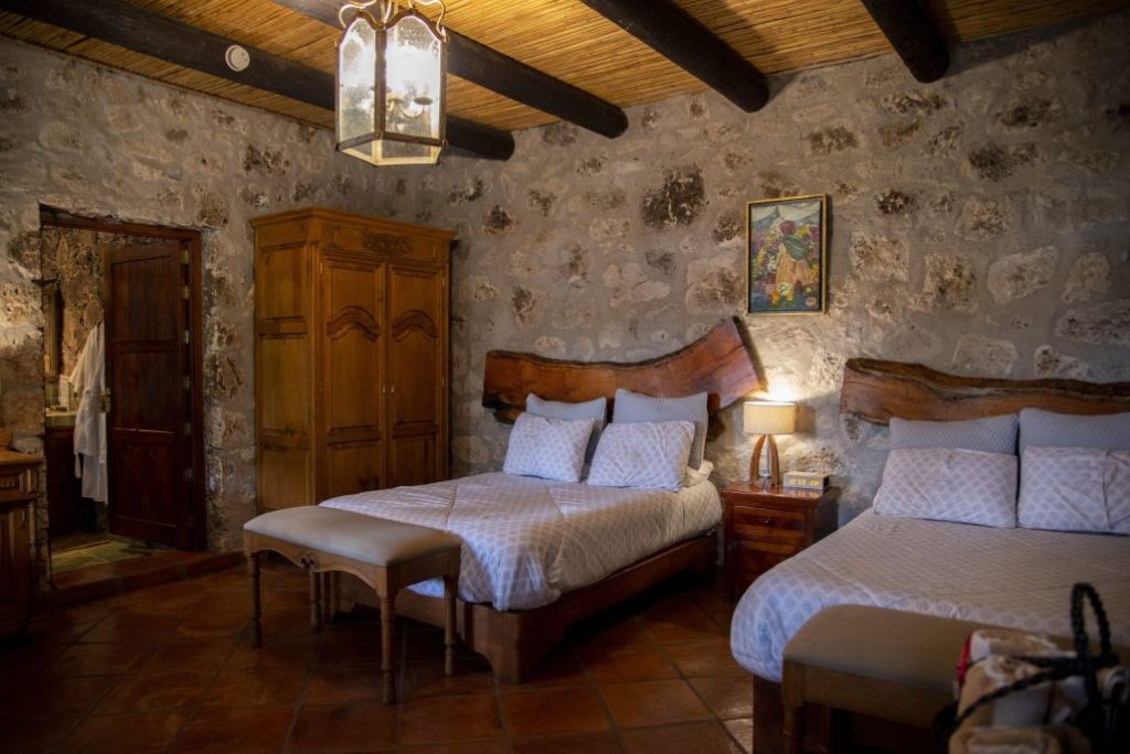 hoteles con aguas termales