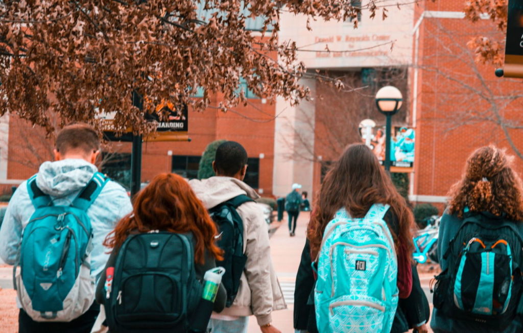 ¿Cuánto gana un estudiante mexicano trabajando en el extranjero? Aquí la respuesta