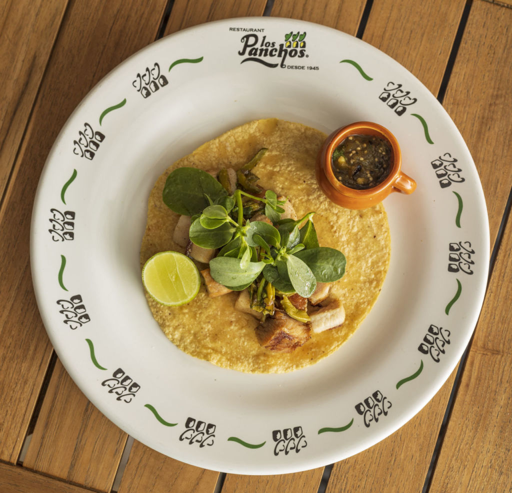 Prueba el taco de Enrique Olvera en Los Panchos, antes de que se acabe