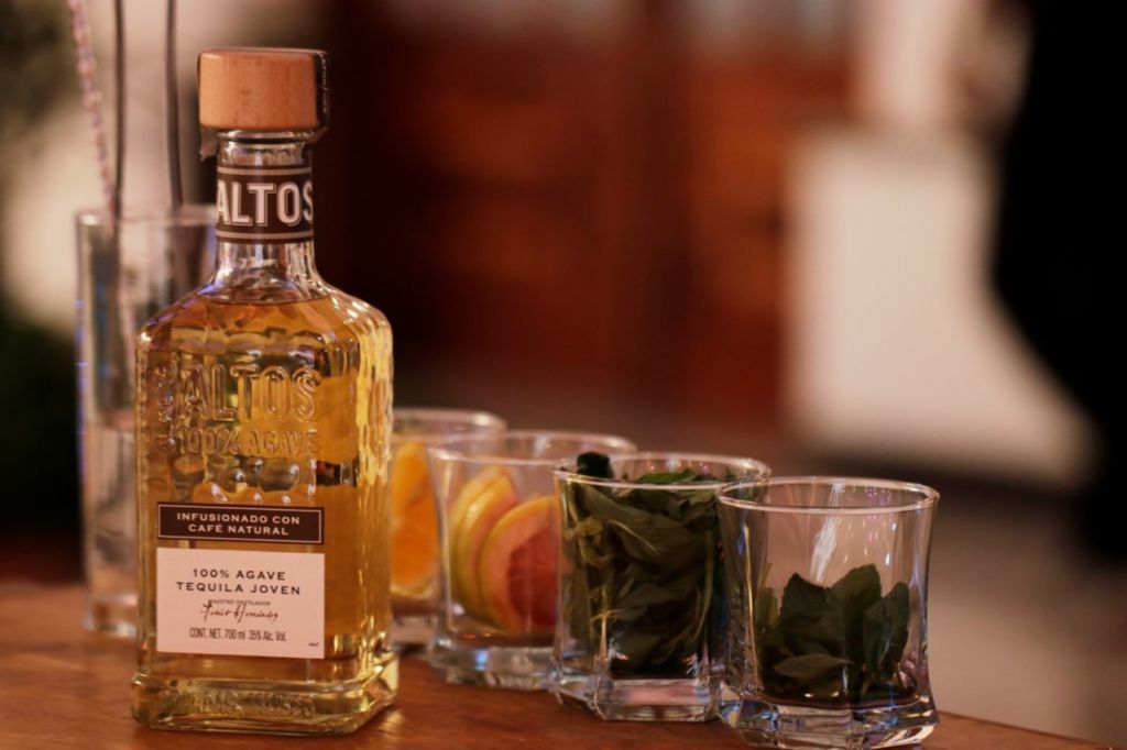 tequila olmeca altos infusión de café natural 