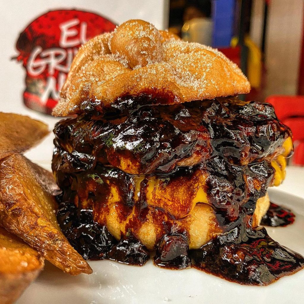 hamburguesa de pan de muerto