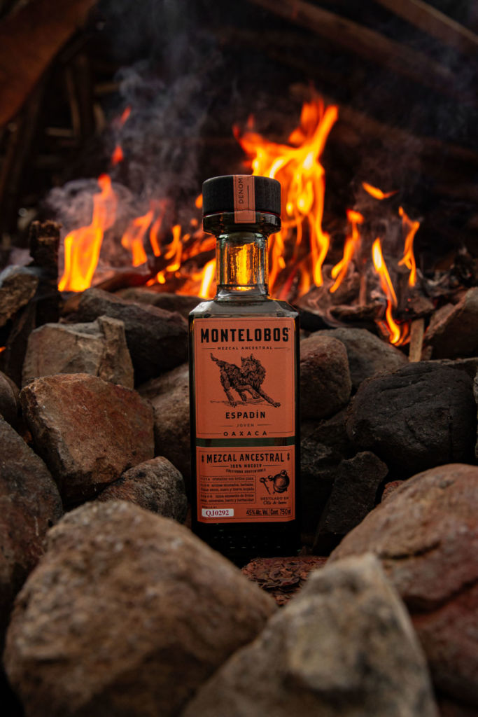 Montelobos Ancestral: el nuevo mezcal destilado en ollas de barro que necesitas en tu cava