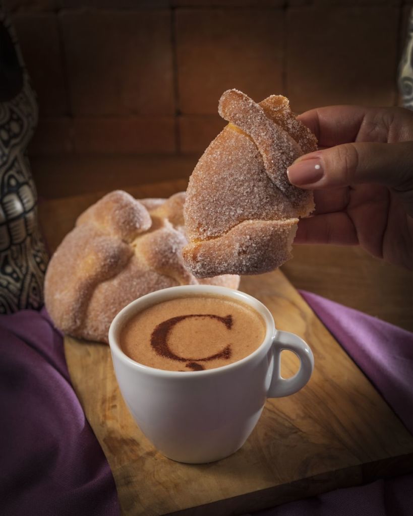 pan de muerto en la roma