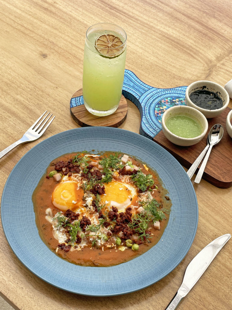 receta huevos motuleños