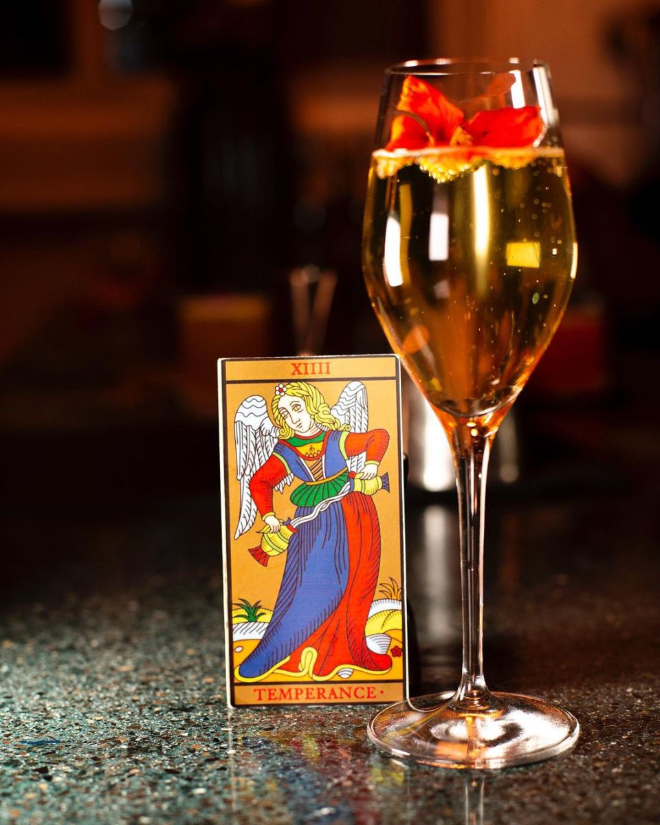 Hay un nuevo restaurante ‘plant-based’ en la Roma, y su menú está basado en el tarot