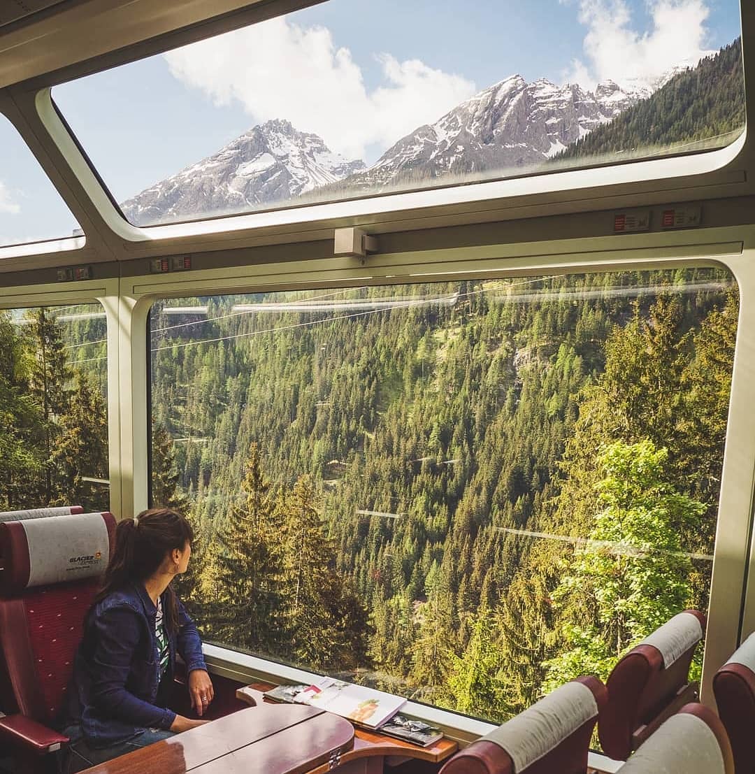 trenes con vistas bonitas en el mundo