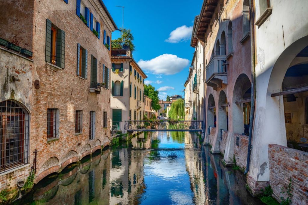 pueblos italianos con canales