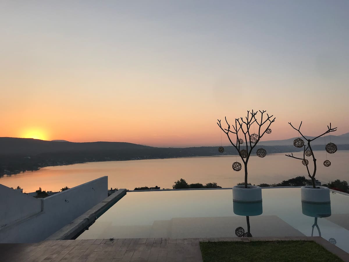 Este Airbnb tiene las mejores vistas de todo el lago de Tequesquitengo 
