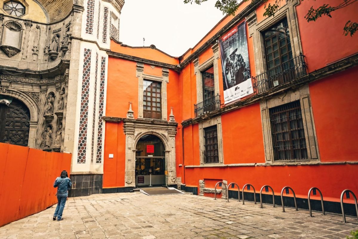 museos cerca alameda central