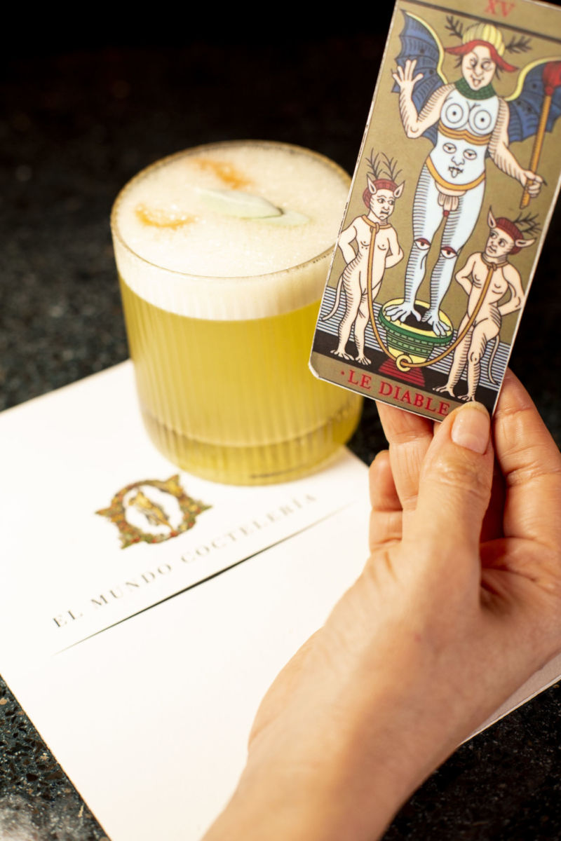 Este restaurante en la Roma tiene coctelería inspirada en el Tarot (tu ‘drink’ te dirá tu destino)