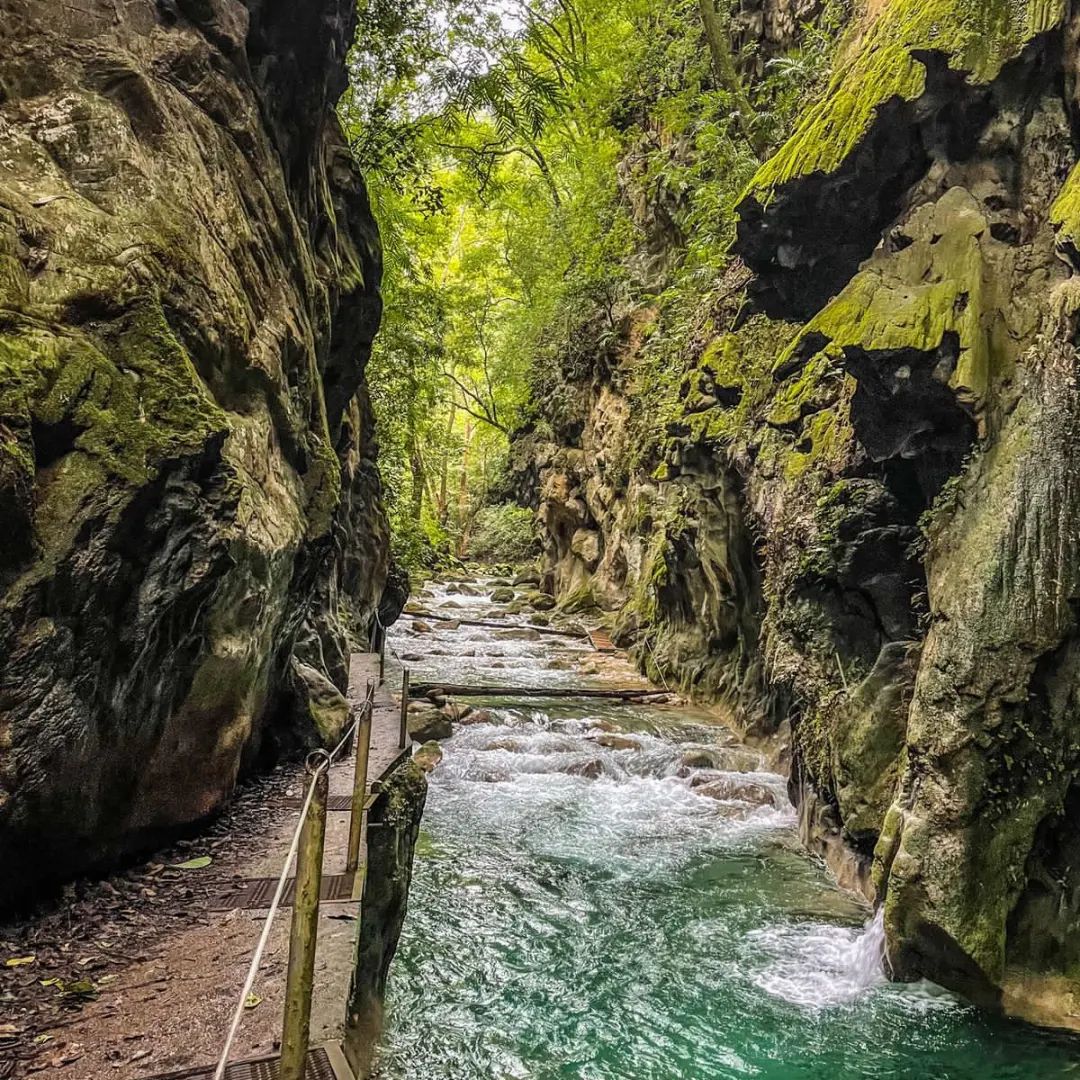 aguas cristalinas Río Escalena