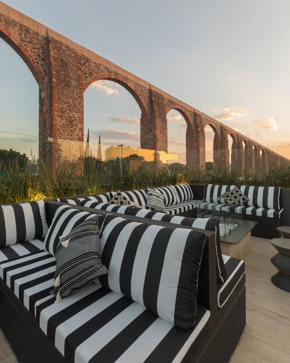 Esta terraza tiene las vistas más bonitas a los Arcos de Querétaro (comida italiana y vino) 