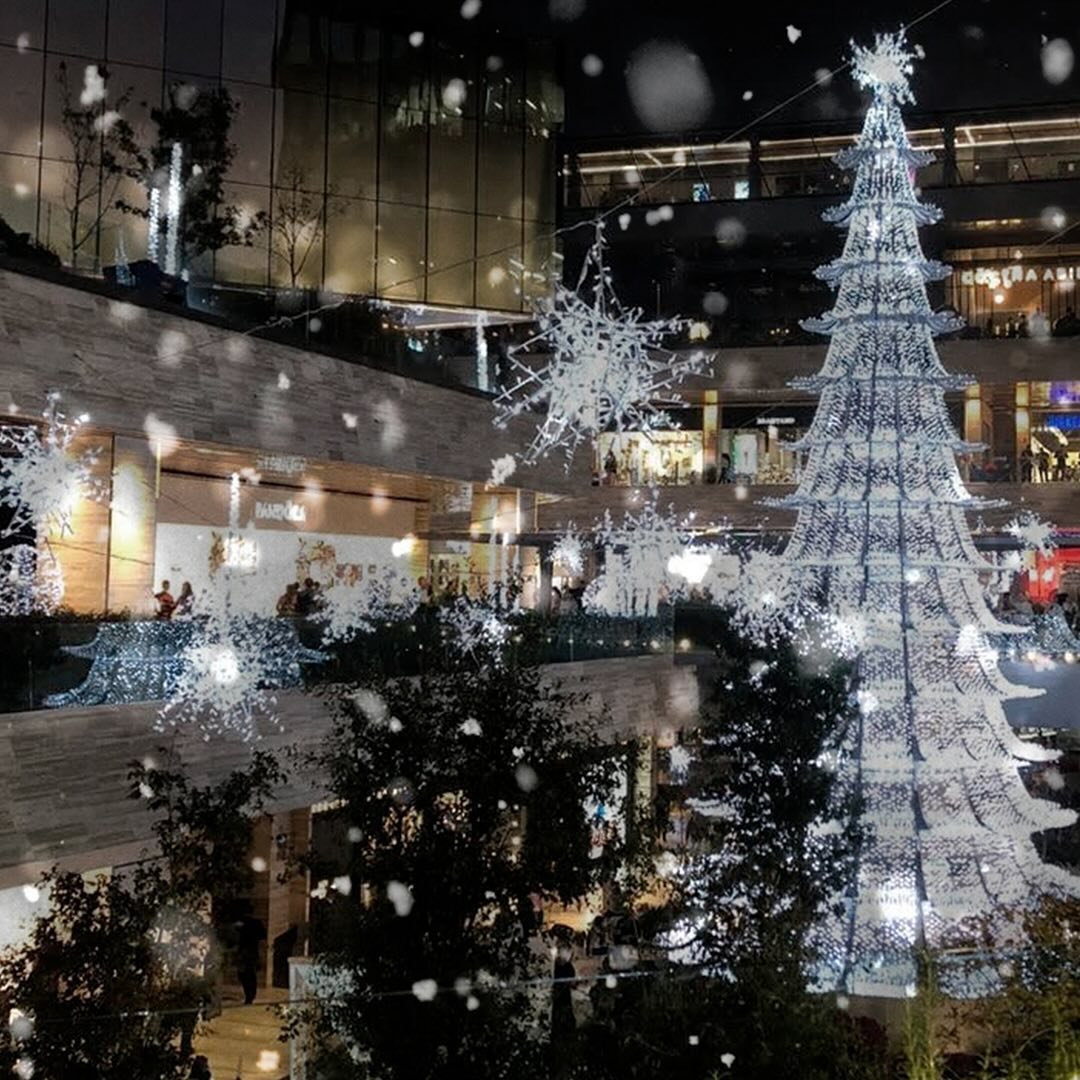 Árbol de Navidad en Artz Pedregal