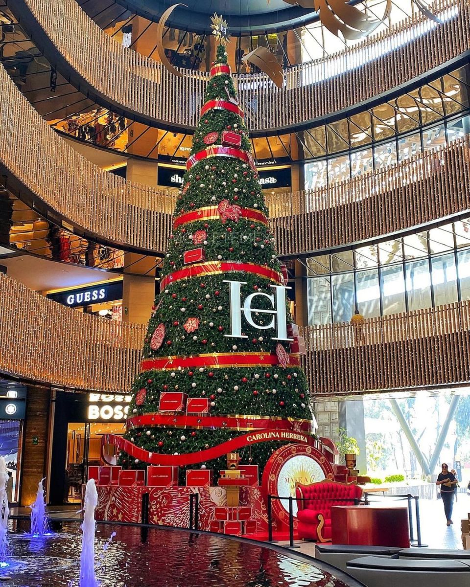Árbol de Navidad en Mítikah