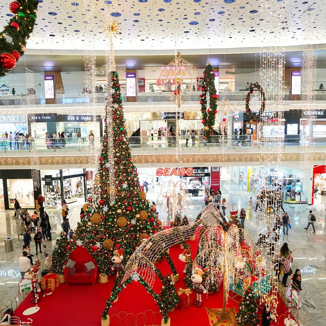 Árbol de Navidad en Perisur