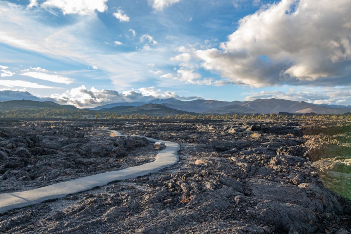 El parque lleno de cráteres lunares que parece un lugar extraterrestre