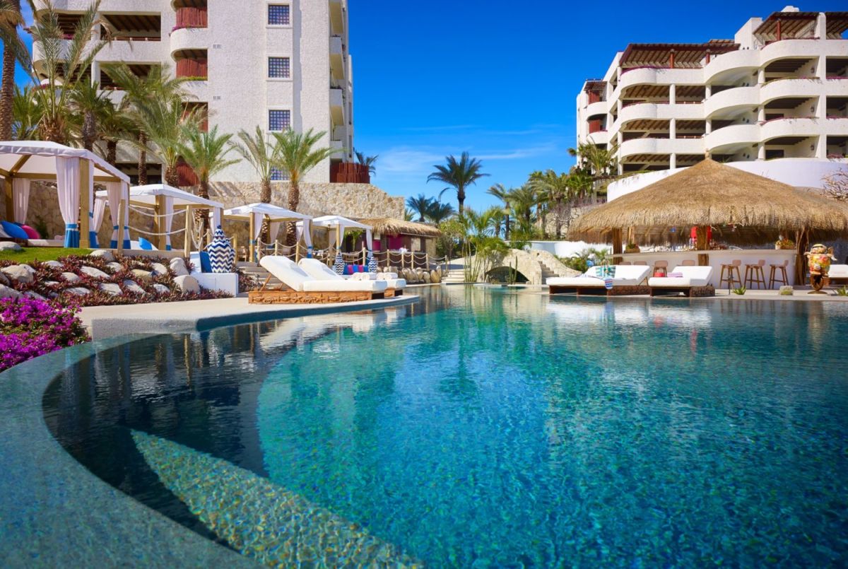 Hotel con alberca en los cabos