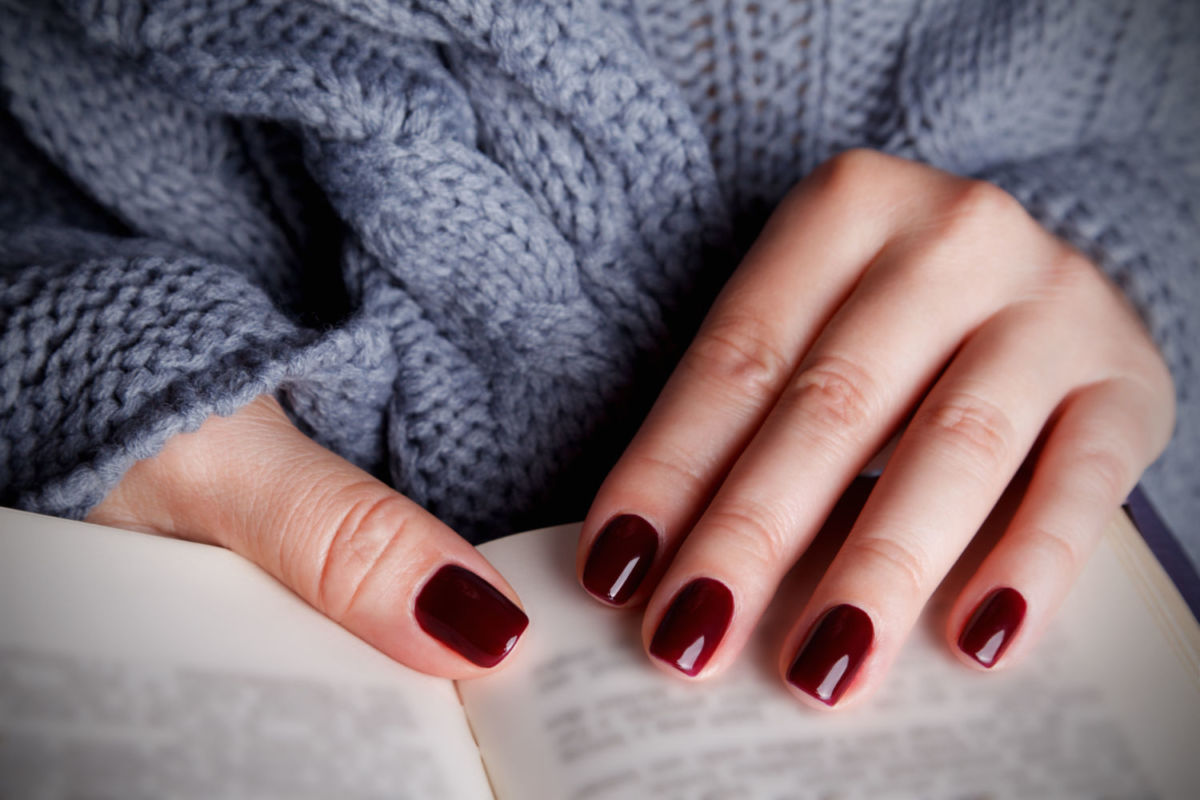 De qué color pintarte las uñas esta temporada