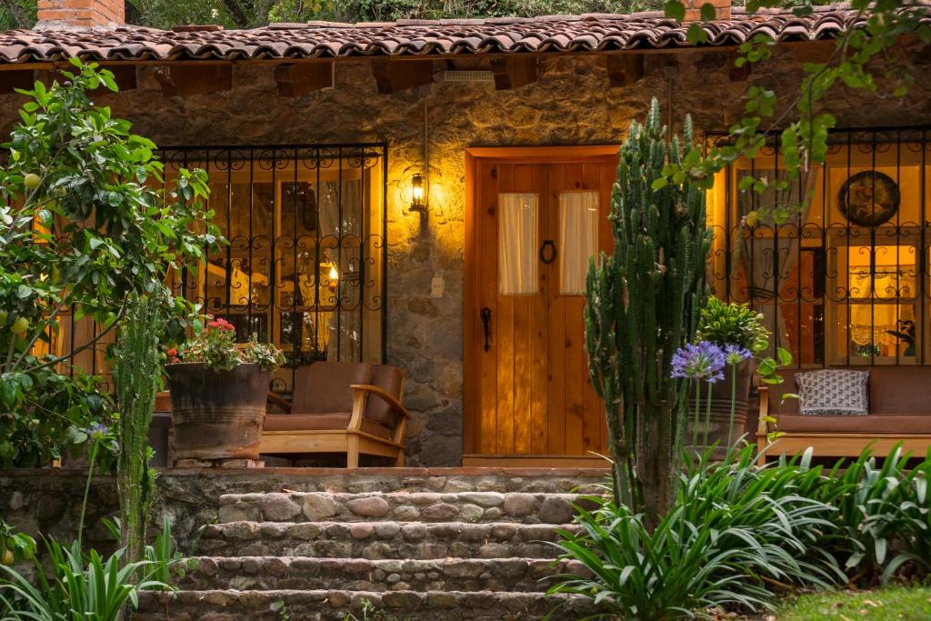 No es Suiza, son unas cabañas en medio del bosque en Michoacán (muy cerca de la CDMX)