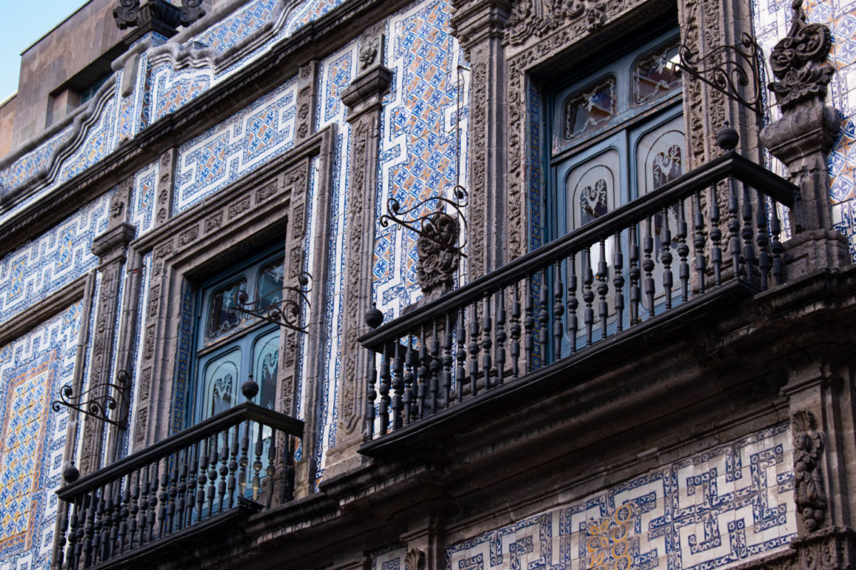 Casa de los Azulejos