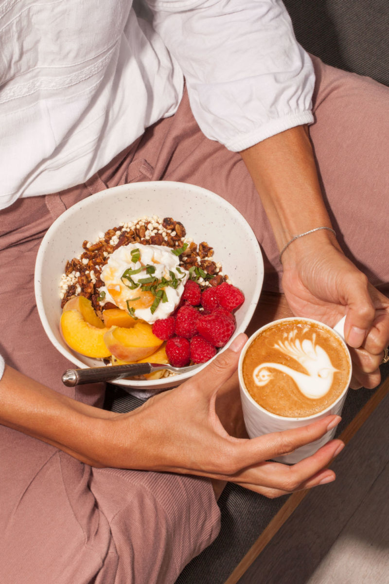 Parfait de frutos rojos y granola