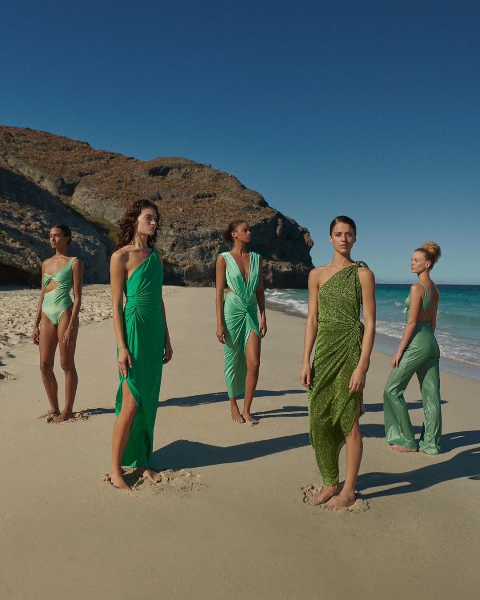 marca de vestidos y bañadores en Colombia 