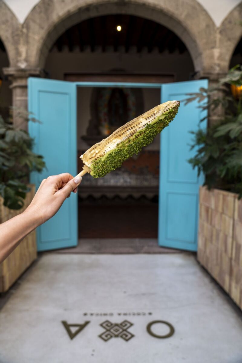 Elote preparado en un hermoso patio de San Ángel