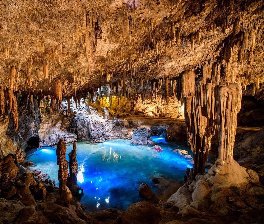 restaurante y museos en cenote