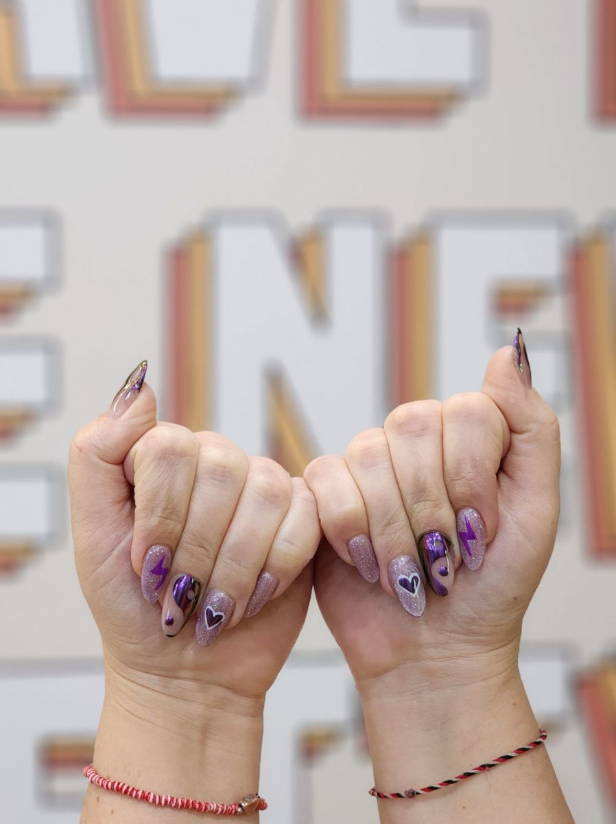 En la CDMX hay un salón de uñas feminista, y no solo tiene una filosofía sorora, sino también diseños más ‘trendy’