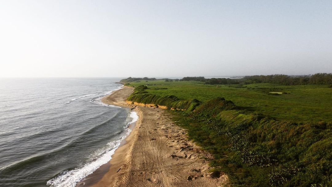 Arena de ‘conchitas’, tortugas marinas y una cueva secreta en una de las playas más bonitas de Veracruz
