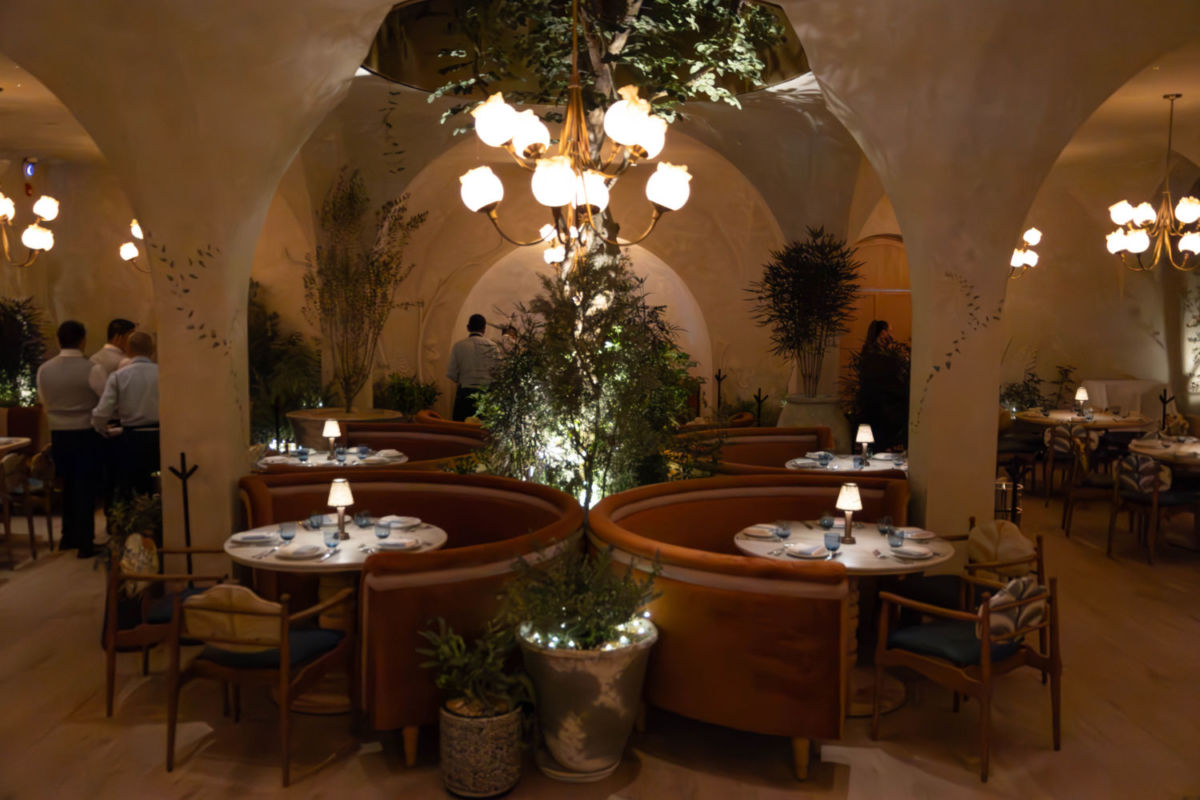 Pizzas hechas a mano y la burrata más cremosa en este bellísimo restaurante italiano al poniente de la CDMX