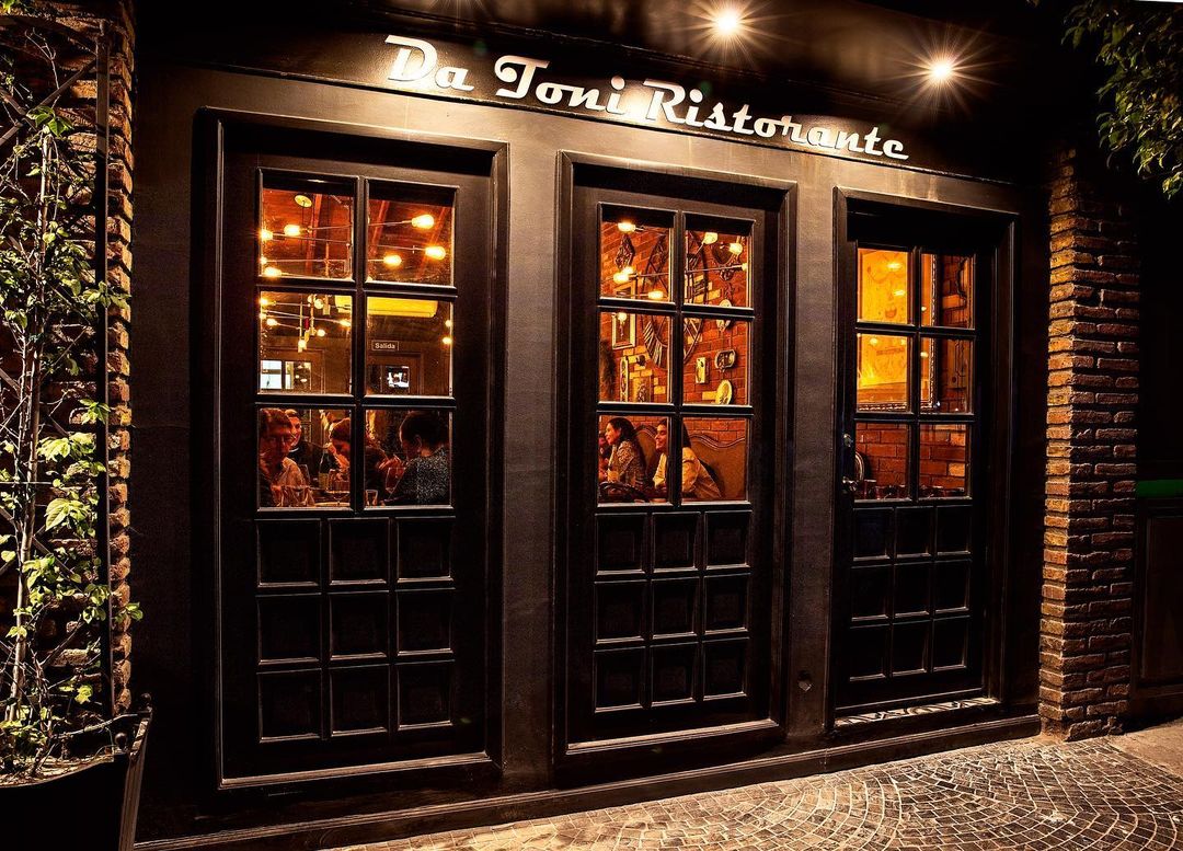 Podría ser Nápoles en 1960, pero no, es el restaurante italiano más bonito (y delicioso) en Ensenada