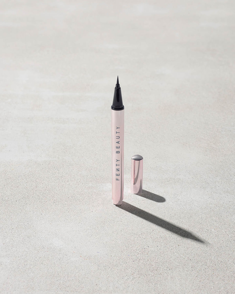 Flyliner Longwear Liquid Eyeliner de Fenty Beauty