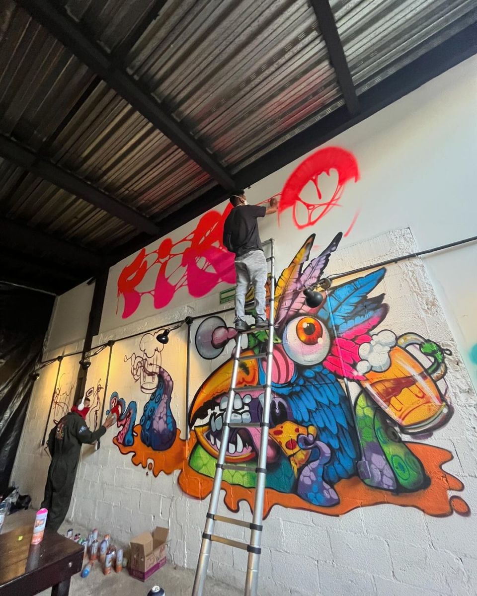 Murales en Falling Piano