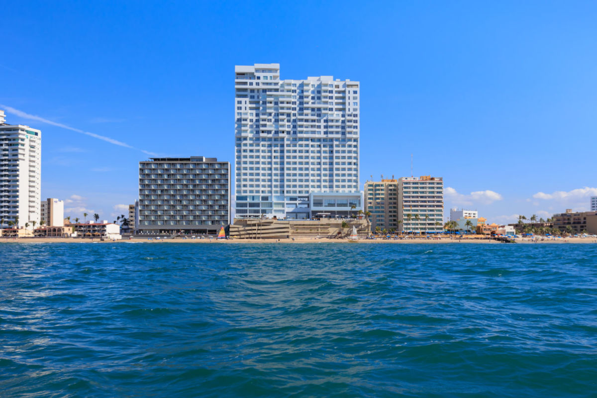 El hotel en Mazatlán donde querrás hospedarte siempre: la alberca es espectacular y tiene vista a la Isla de los Venados