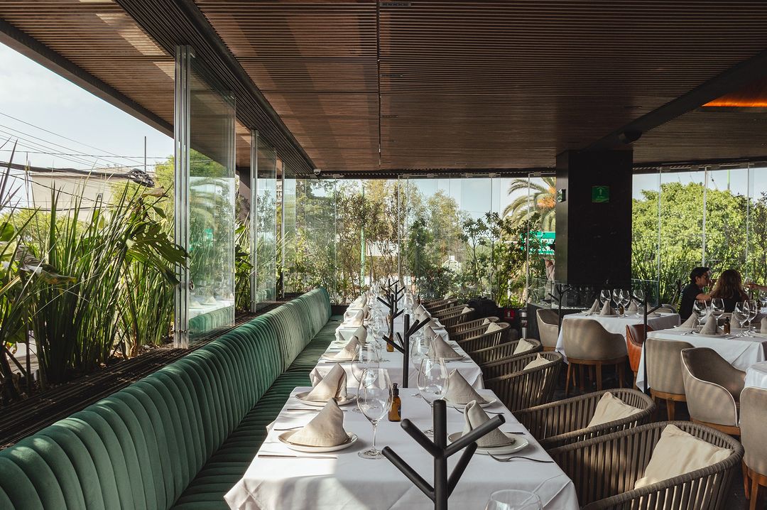 En este restaurante italo-argentino en Bosques de las Lomas sirven grandes cortes de carne, vinos y coctelería exquisita