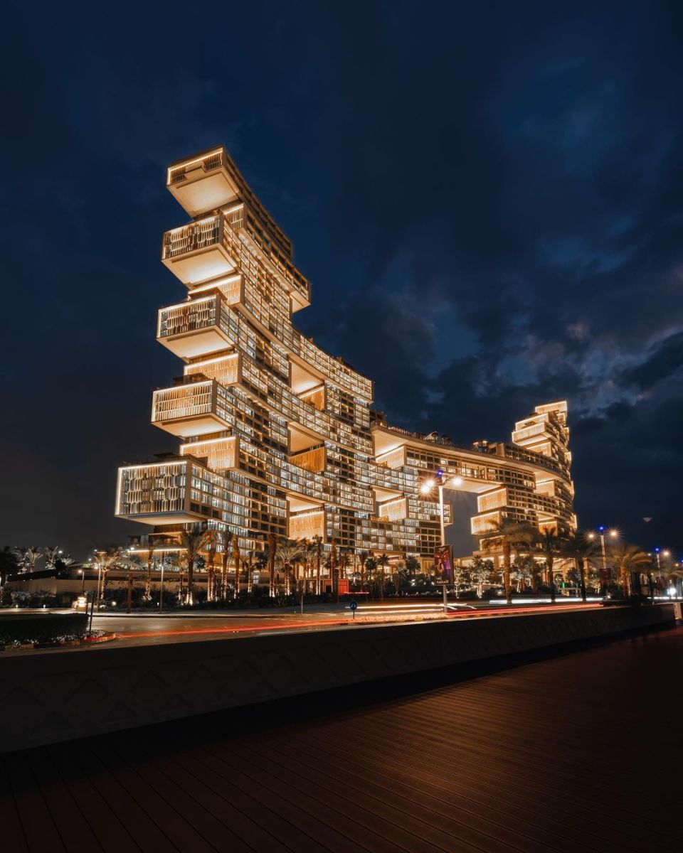 Atlantis The Royal Dubai por la noche