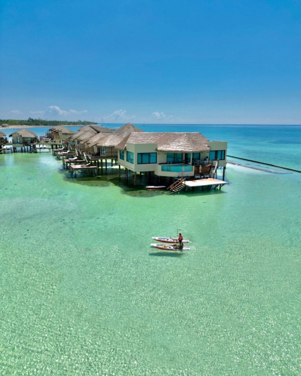 5 cabañas sobre el agua en México que te ahorran el viaje a Las Maldivas