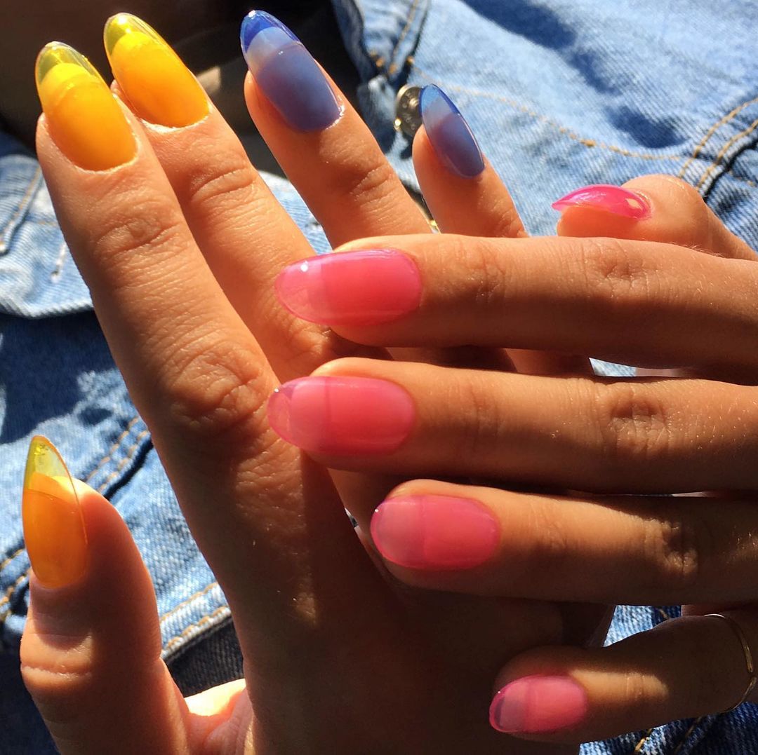 Uñas de gelatina de colores