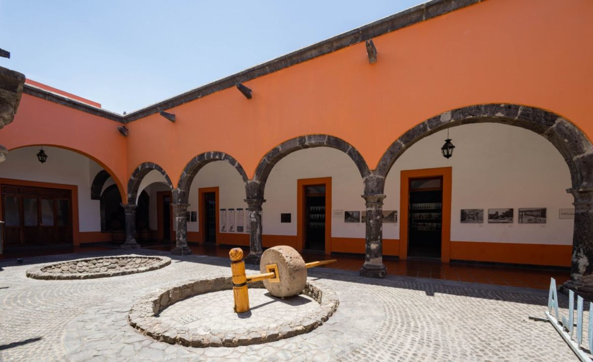 Así es el Museo Nacional oculto en una antigua fábrica del Porfiriato (ahí aprenderás todo del tequila)