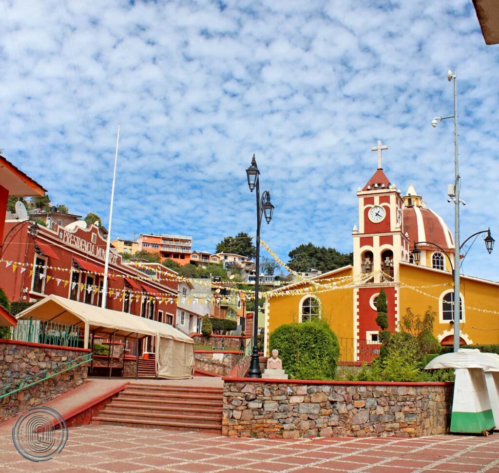 Casas corloridas en San Joaquín, Querétaro