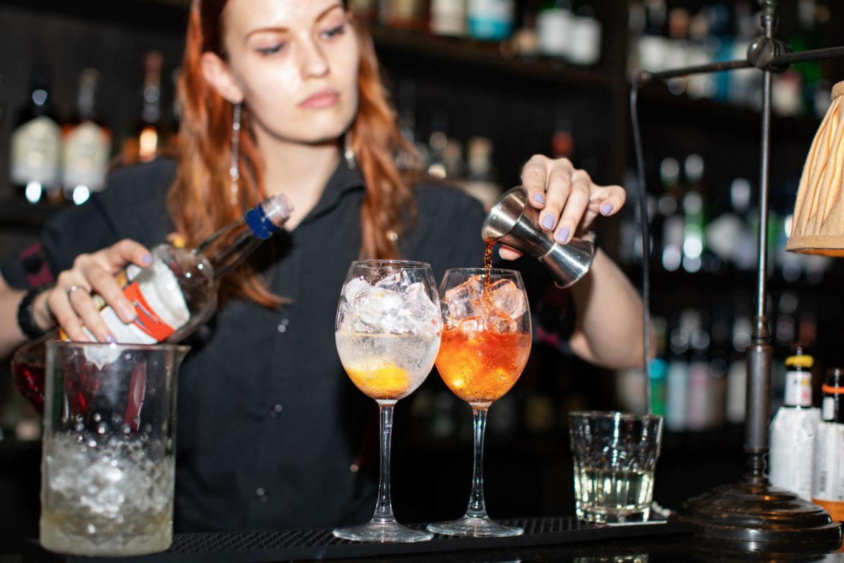 Dónde aprender a preparar cocteles en la CDMX