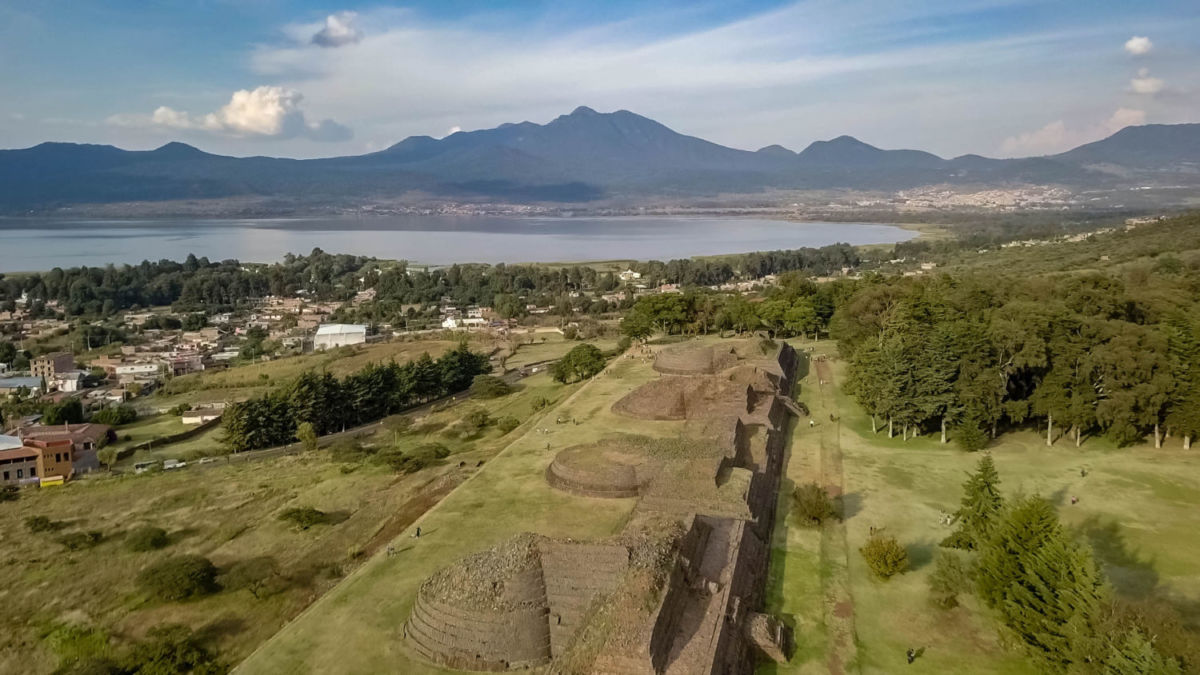 Lago de Pátzcuaro visto desde la zona arqueológica de Tzintzuntzan