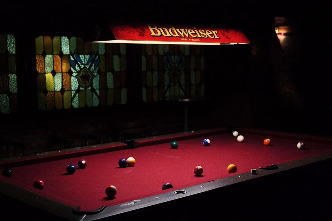 Noches de rocola y billar en esta nueva cantina ‘fronteriza’ de la Juárez