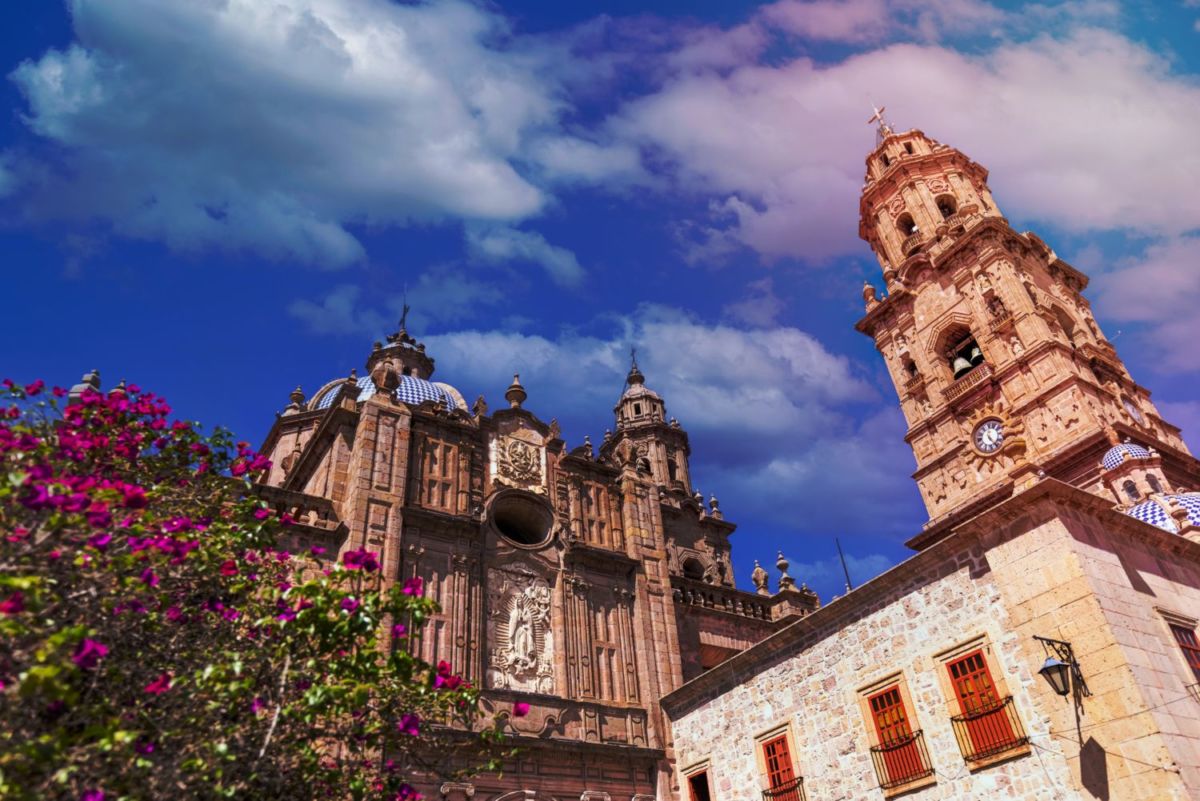 cuántas horas se hacen en avión de la cdmx a Morelia