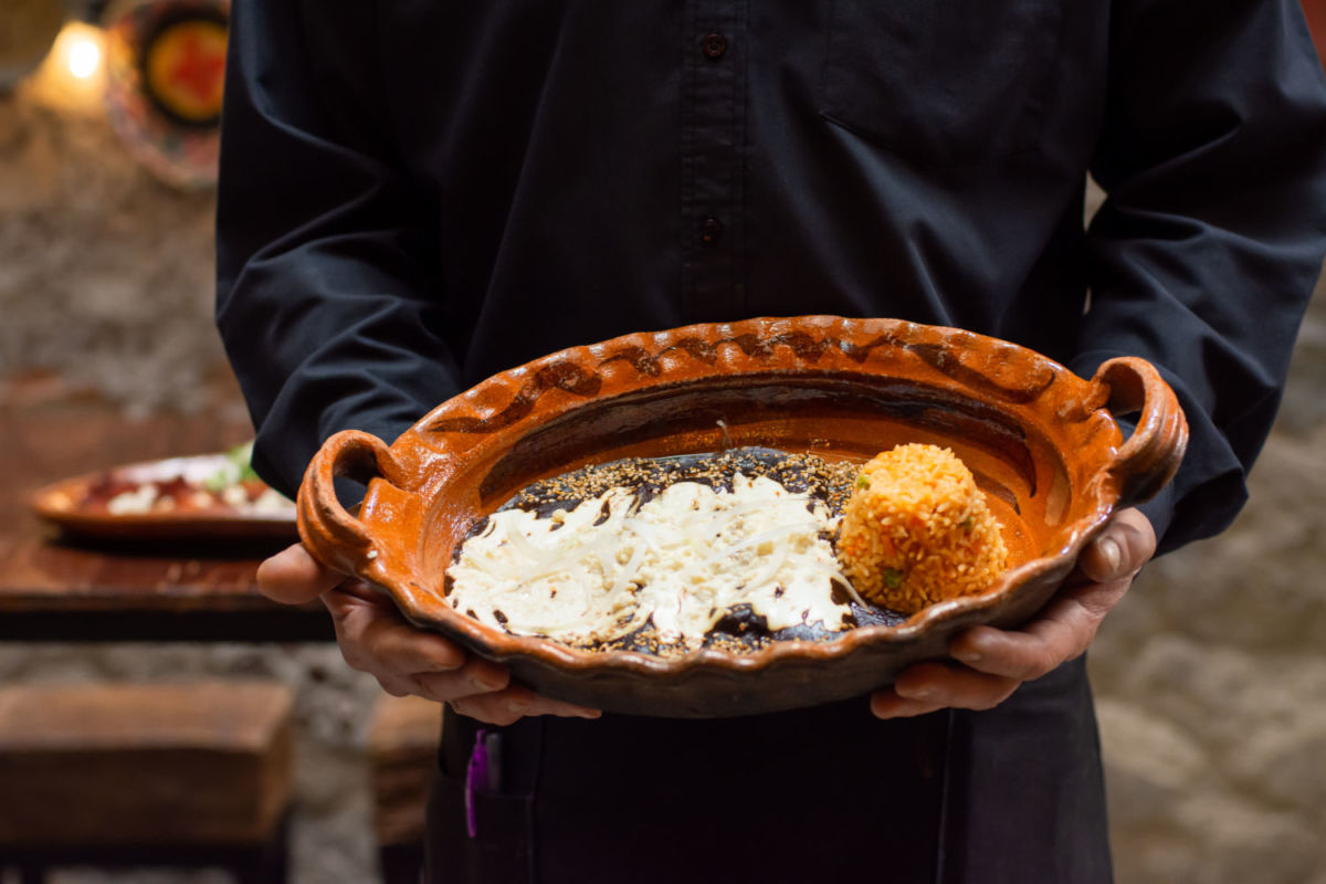 7 Pueblos Mágicos para probar el mejor mole de tu vida y de paso conocer un nuevo destino