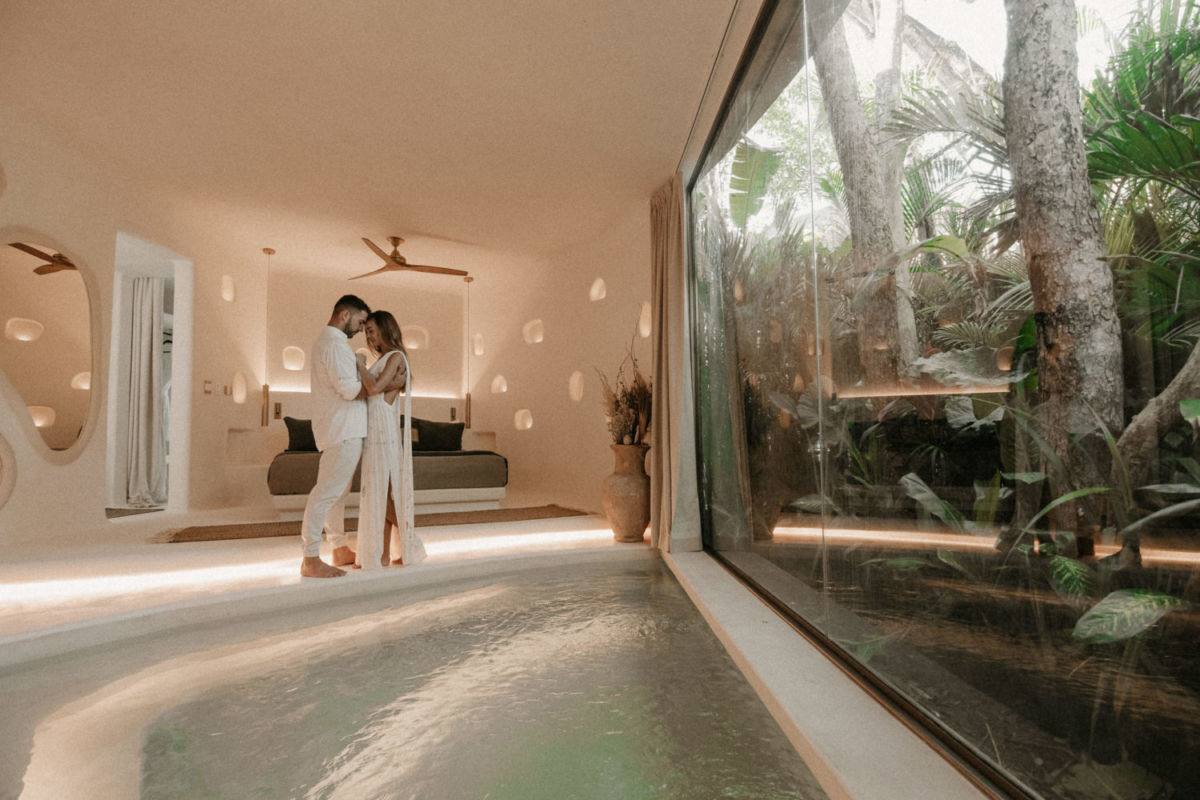 En este hotel de playa en Tulum tendrás tu propia alberca frente a la cama de tu habitación