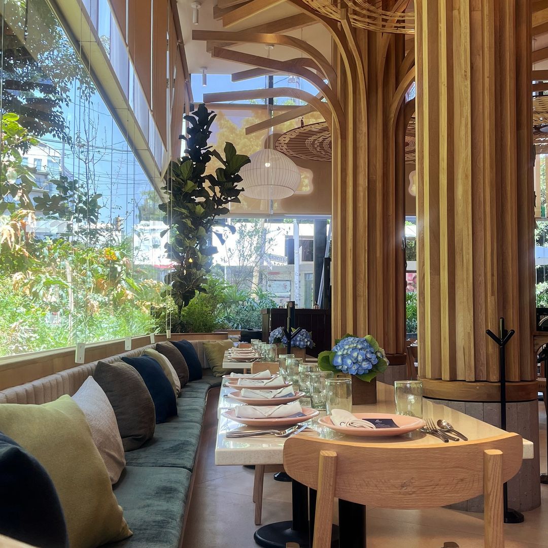 restaurante para desayunar y comer en la del Valle