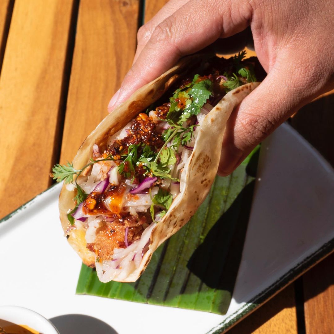 tacos de cochinilla pibil